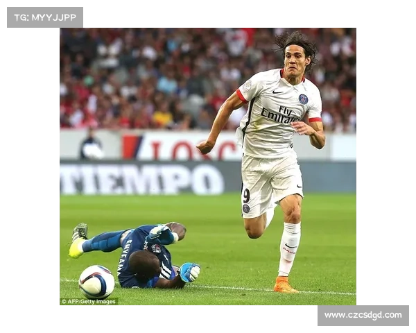 小卢卡斯为何在巴黎圣日耳曼队始终难以突破成为主力球员的原因解析