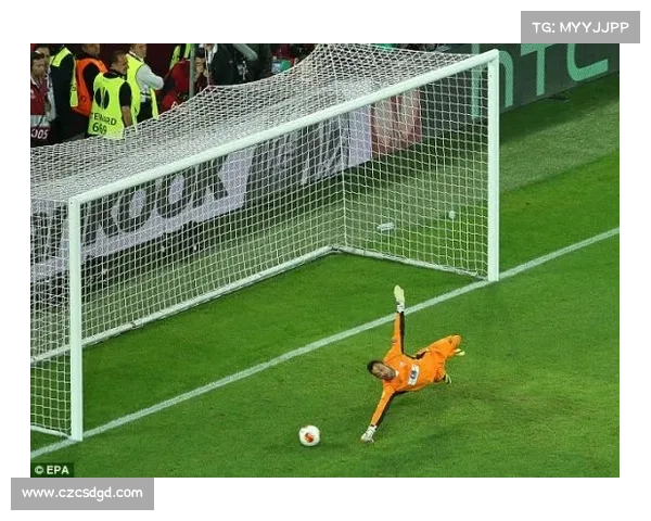 守门员如何通过判断点球方向提高扑救成功率的策略分析