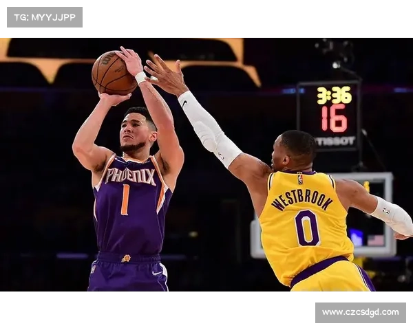 德文·布克展现卓越领导力成为球队核心引领全队奋勇前行